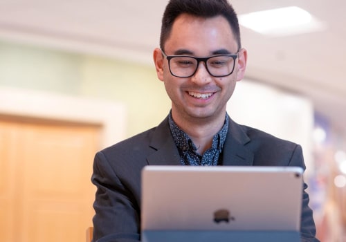 Synchronous vs. Asynchronous Learning: Understanding the Differences